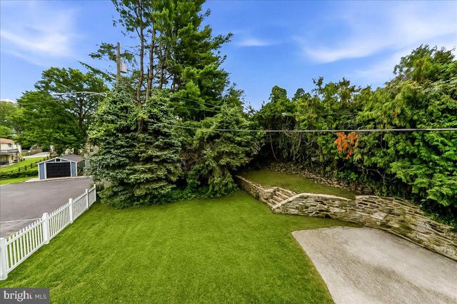 125 S SPROUL RD, Broomall, PA 19008