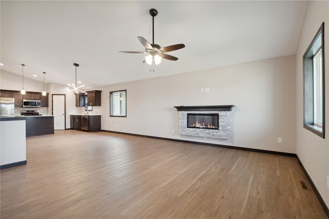 3090 Yorkshire Court, Marion, IA 52302