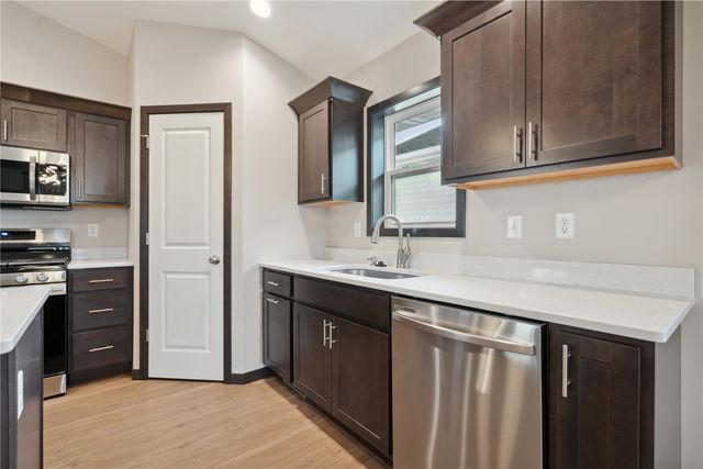 3090 Yorkshire Court, Marion, IA 52302