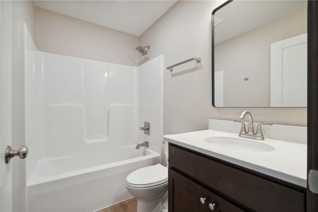 3090 Yorkshire Court, Marion, IA 52302