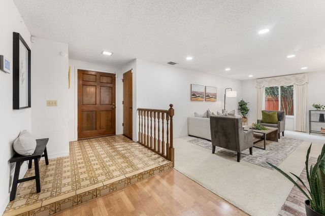 2837 Tiffany West Way, Sacramento, CA 95827