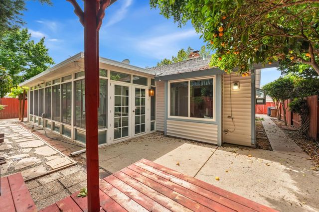 2837 Tiffany West Way, Sacramento, CA 95827