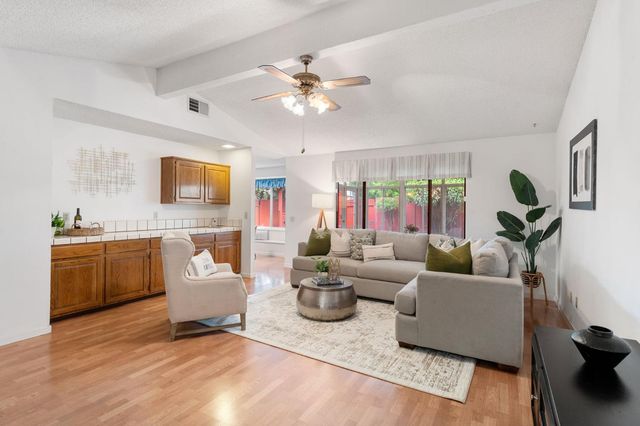 2837 Tiffany West Way, Sacramento, CA 95827