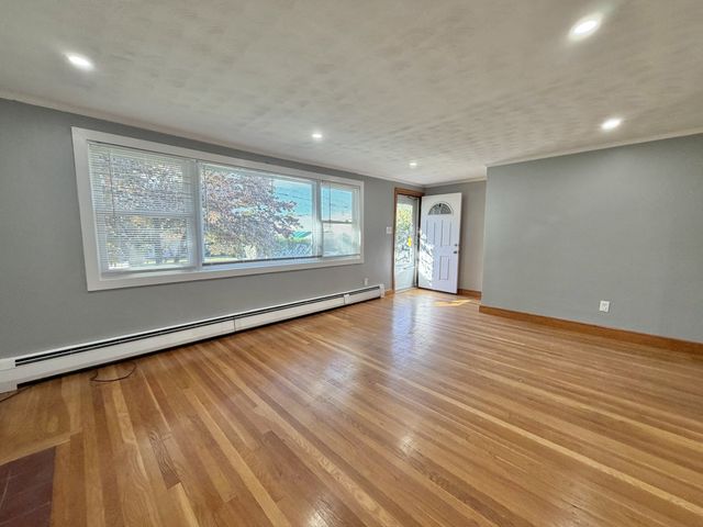 108 Brookline St, Watertown, MA 02472