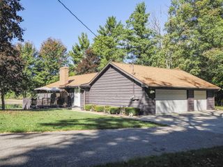 9411 N MAPLE HILL RD Road, Howard City, MI 49329