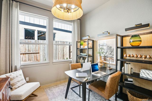 3720 Moru Oak Drive, Seguin, TX 78155