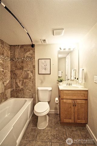 5722 119th Avenue E, Puyallup, WA 98372