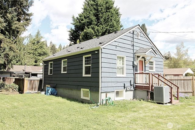 5722 119th Avenue E, Puyallup, WA 98372