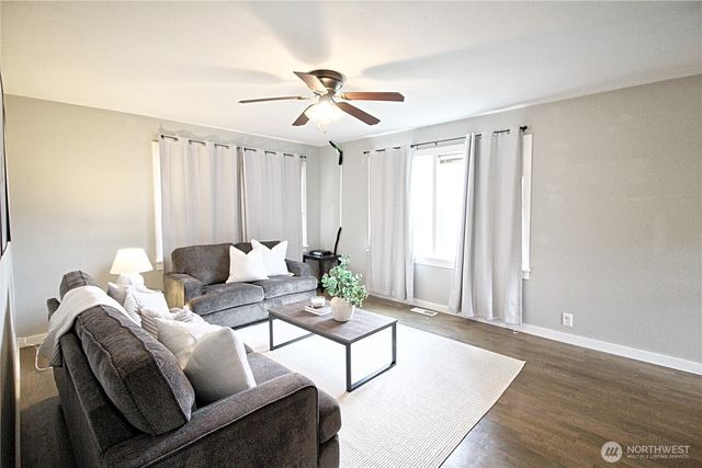 5722 119th Avenue E, Puyallup, WA 98372