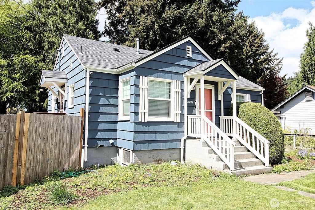 5722 119th Avenue E, Puyallup, WA 98372