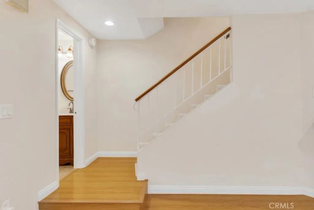 18550 Hatteras Street 76, Tarzana, CA 91356