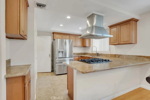 18550 Hatteras Street 76, Tarzana, CA 91356