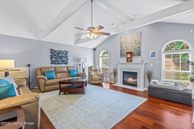6217 Lynnchester Dr, Louisville, KY 40219