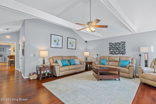 6217 Lynnchester Dr, Louisville, KY 40219