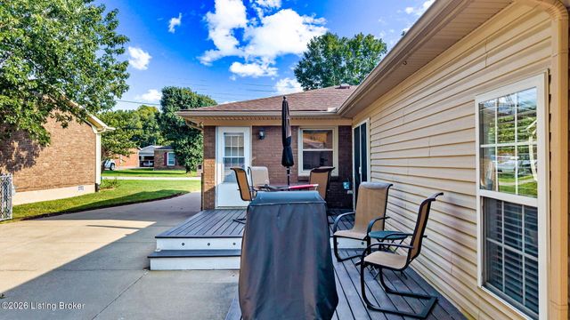 6217 Lynnchester Dr, Louisville, KY 40219