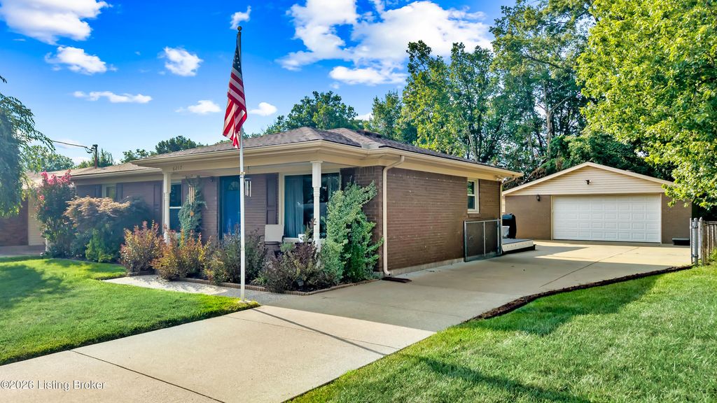 6217 Lynnchester Dr, Louisville, KY 40219