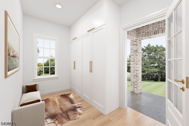 20 Summit Ave, Chatham Boro, NJ 07928