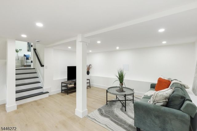 141 Lund Ave, Edison Twp., NJ 08820