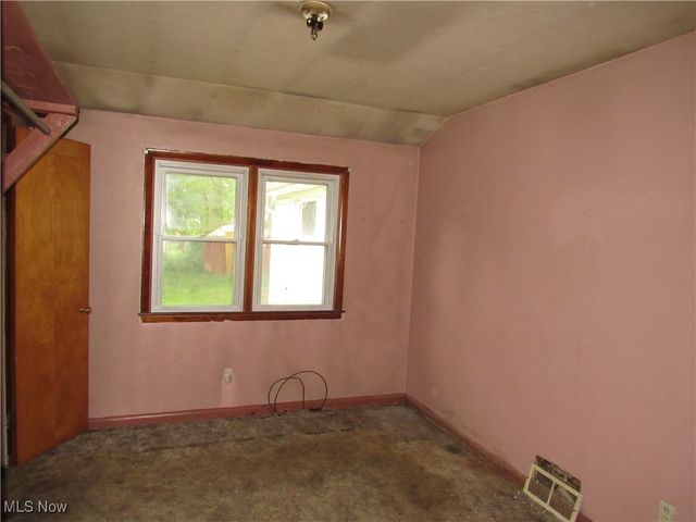 1054 Water Street, Newton Falls, OH 44444