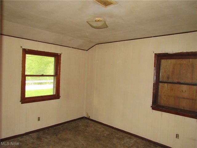 1054 Water Street, Newton Falls, OH 44444