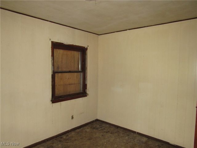 1054 Water Street, Newton Falls, OH 44444