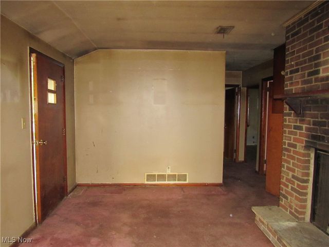 1054 Water Street, Newton Falls, OH 44444