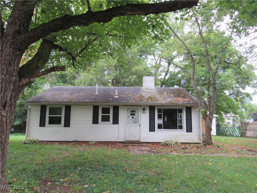 1054 Water Street, Newton Falls, OH 44444