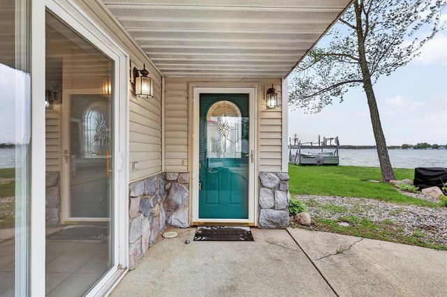 13117 Lakeshore Drive, Shelbyville, MI 49344