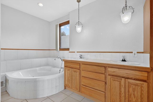 13117 Lakeshore Drive, Shelbyville, MI 49344