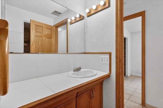 13117 Lakeshore Drive, Shelbyville, MI 49344
