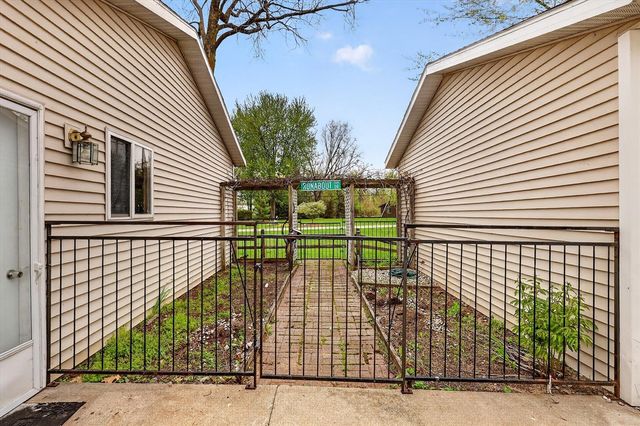 13117 Lakeshore Drive, Shelbyville, MI 49344