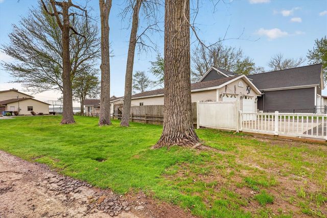 13117 Lakeshore Drive, Shelbyville, MI 49344