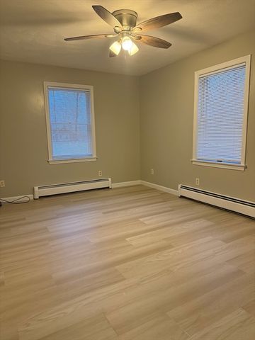49-51 Seventh Ave 1, Lowell, MA 01854