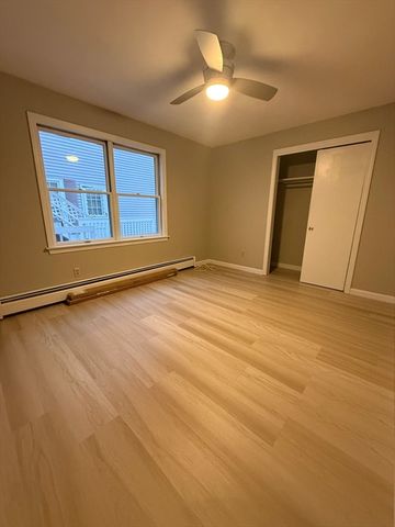 49-51 Seventh Ave 1, Lowell, MA 01854