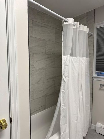 49-51 Seventh Ave 1, Lowell, MA 01854