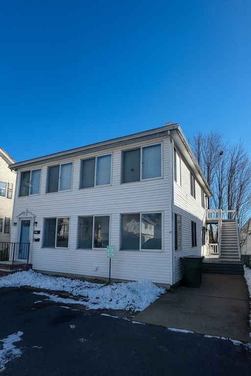 49-51 Seventh Ave 1, Lowell, MA 01854