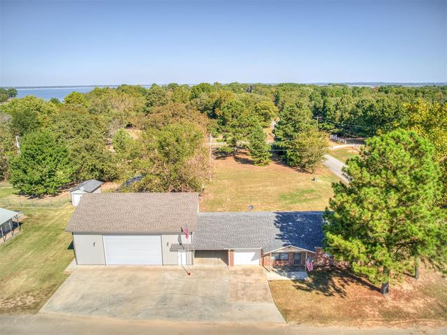 1812 Sunset Drive, Eufaula, OK 74432