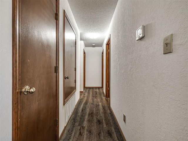 1812 Sunset Drive, Eufaula, OK 74432