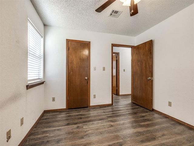 1812 Sunset Drive, Eufaula, OK 74432