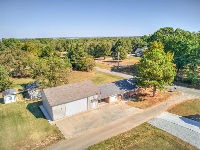 1812 Sunset Drive, Eufaula, OK 74432