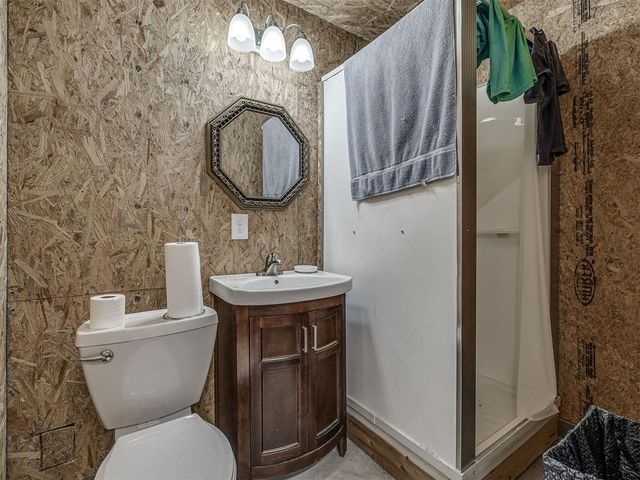 1812 Sunset Drive, Eufaula, OK 74432