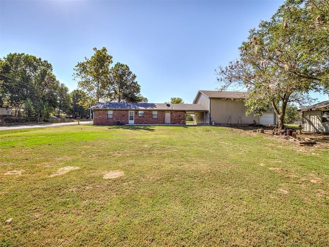 1812 Sunset Drive, Eufaula, OK 74432
