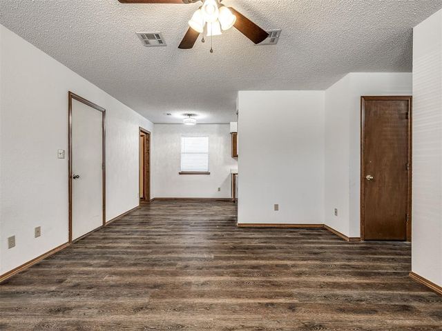 1812 Sunset Drive, Eufaula, OK 74432