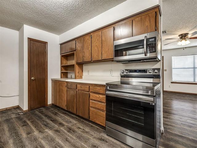 1812 Sunset Drive, Eufaula, OK 74432