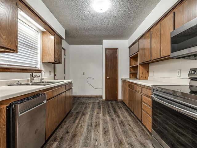 1812 Sunset Drive, Eufaula, OK 74432