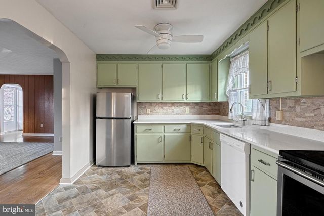 234 W ORE ST, Seven Valleys, PA 17360