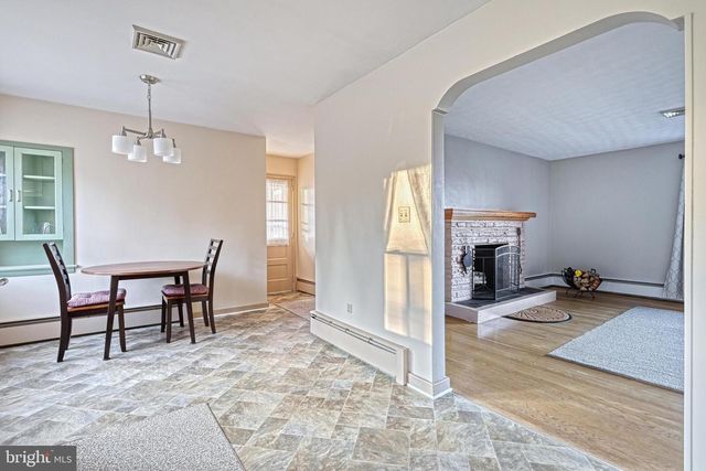 234 W ORE ST, Seven Valleys, PA 17360