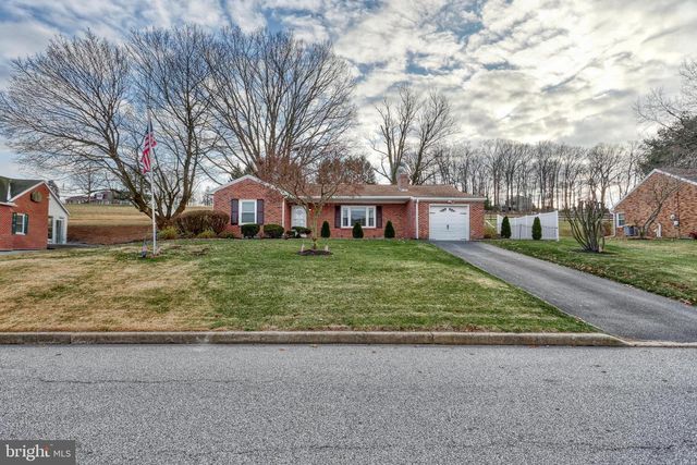 234 W ORE ST, Seven Valleys, PA 17360