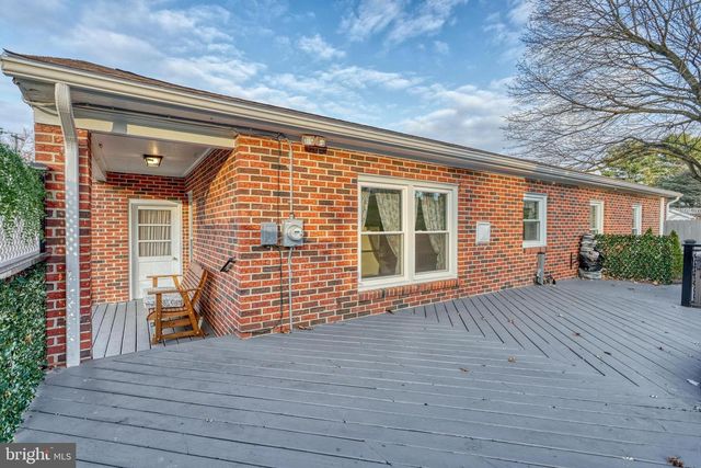 234 W ORE ST, Seven Valleys, PA 17360