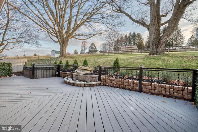 234 W ORE ST, Seven Valleys, PA 17360